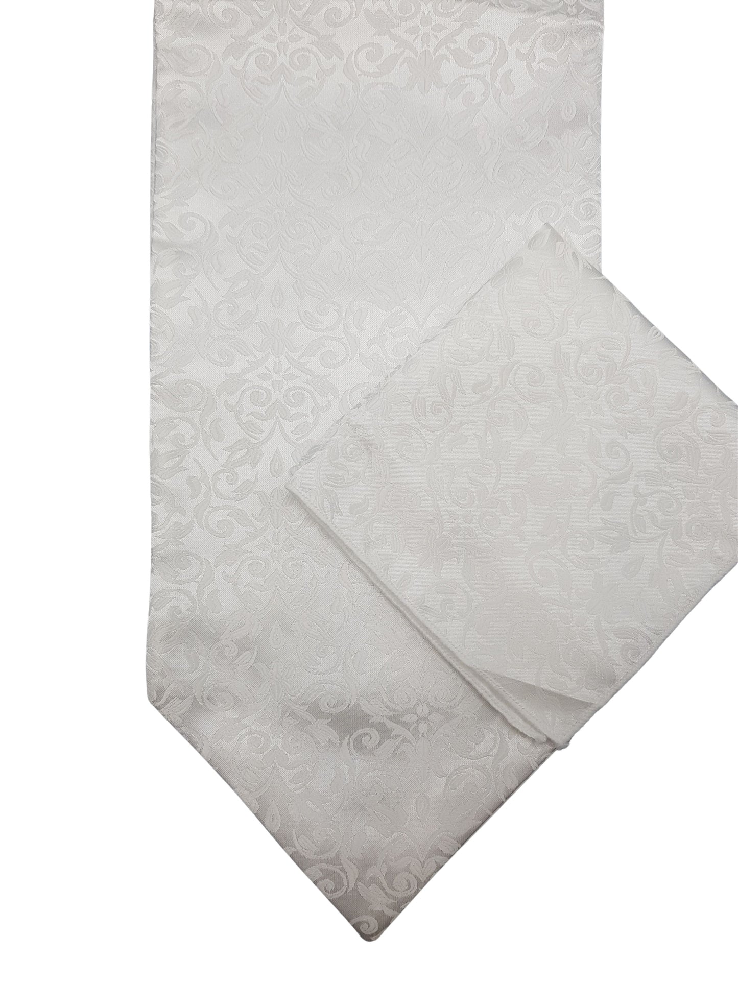 Classic Pearl Cravat
