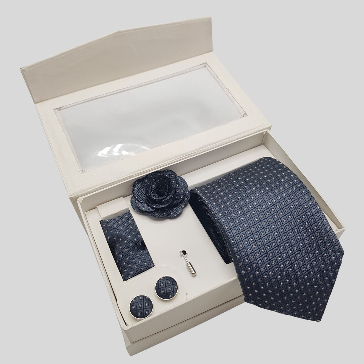 Regal Grid Tie Set
