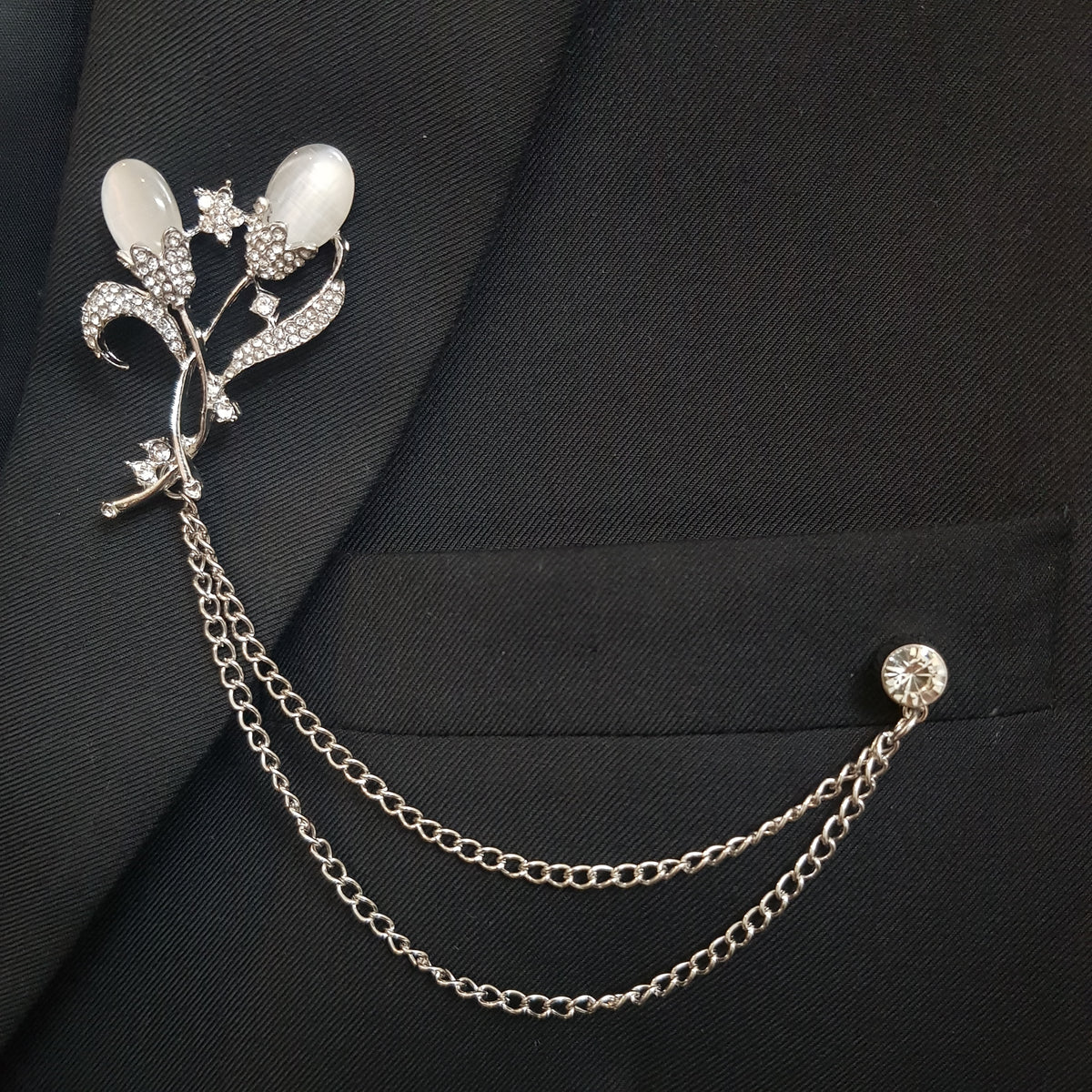 Elegant Bloom Brooch
