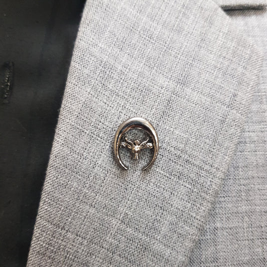 Gun Metal Markhor Crest Lapel Pin